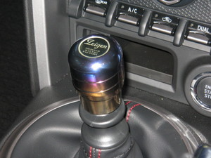 86/BRZ(ZN6 ZC6)用 チタンシフトノブ1